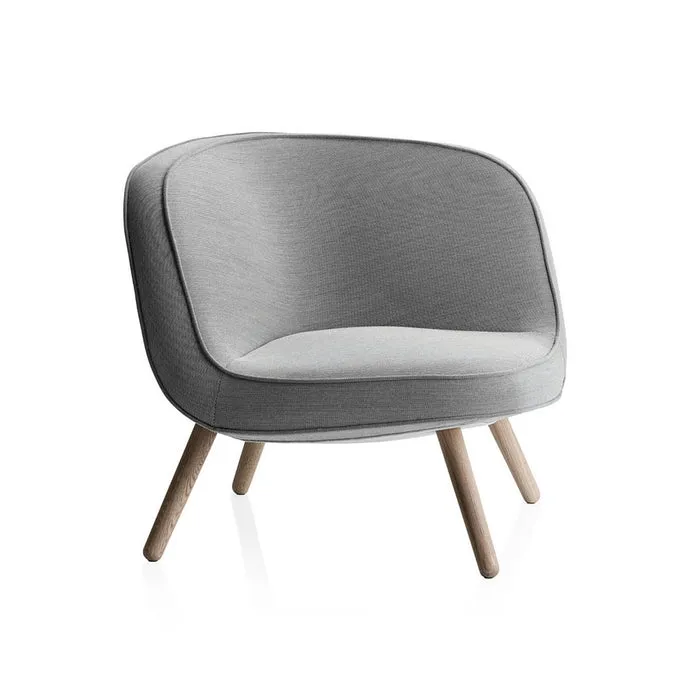 DSR LC103 Classic lounge chair with wooden legs for Home
